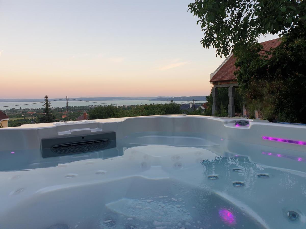 Lakeview Apartments Balatonfuered Kültér fotó