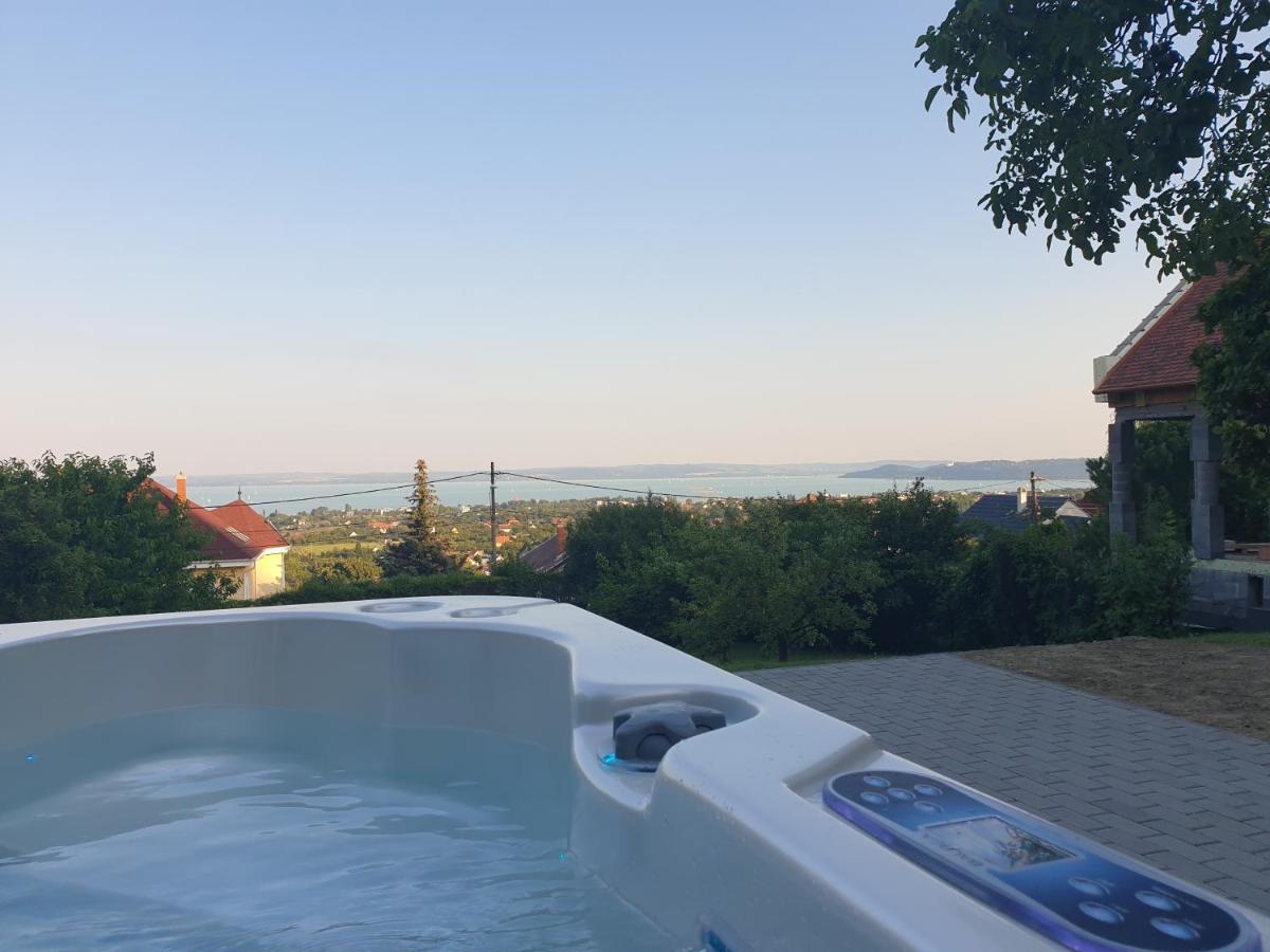 Lakeview Apartments Balatonfuered Kültér fotó