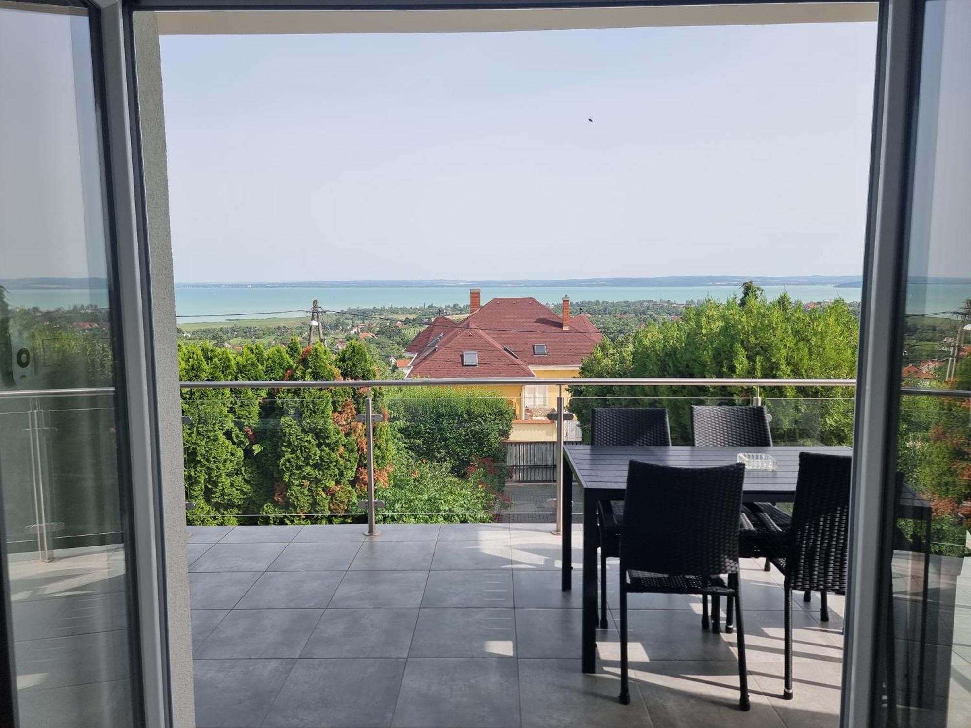 Lakeview Apartments Balatonfuered Kültér fotó